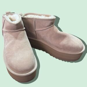 UGG Women's Cream Suede Ankle Booties